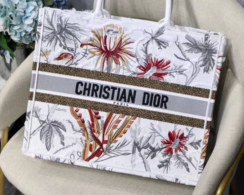 Dior Book Tote 41 cm