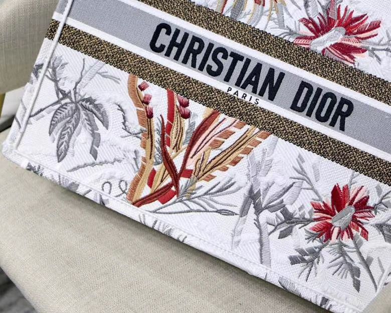Dior Book Tote 41 cm
