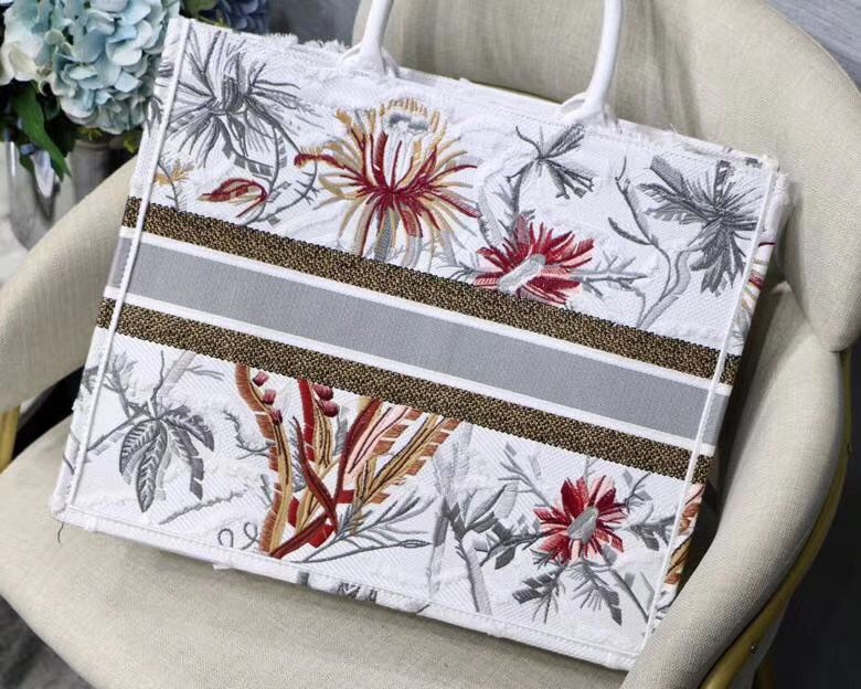 Dior Book Tote 41 cm