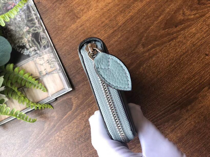 Кошелёк Louis Vuitton Zippy