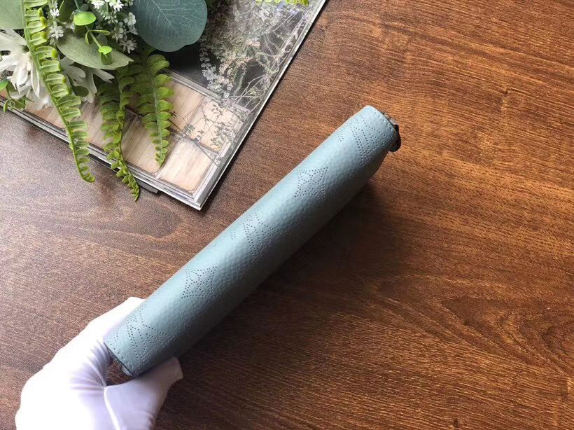 Кошелёк Louis Vuitton Zippy