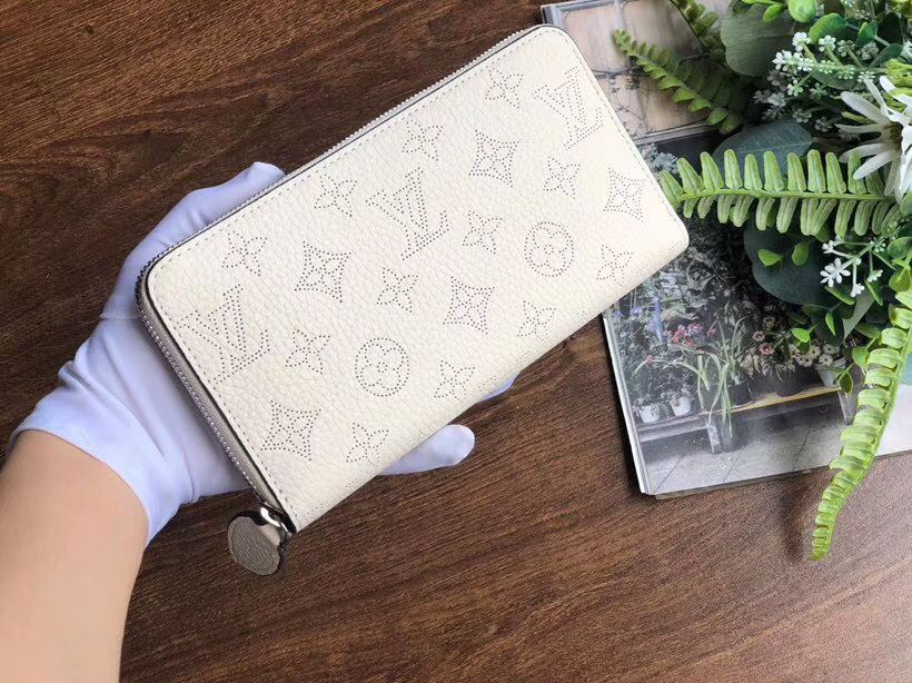 Кошелек Louis Vuitton Zippy