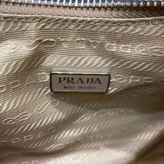Сумка Prada