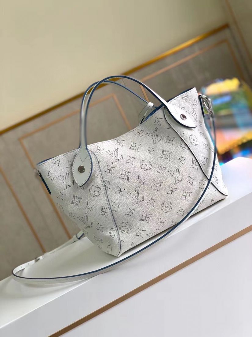 Louis Vuitton Hina PM
