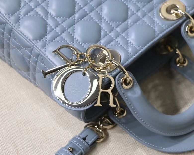 Lady Dior Mini 20 cm