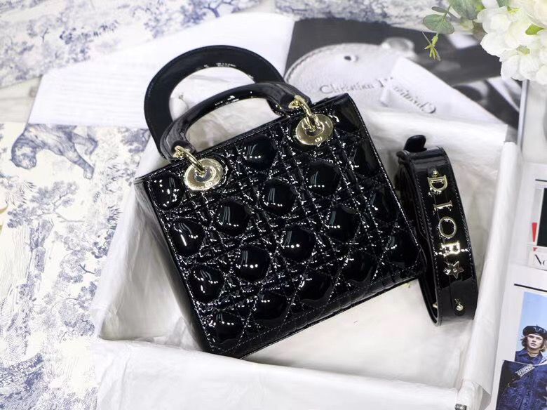 Lady Dior Mini 20 cm