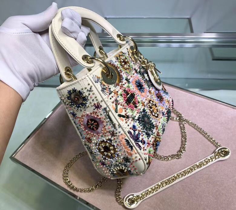 Lady Dior Mini 17 cm