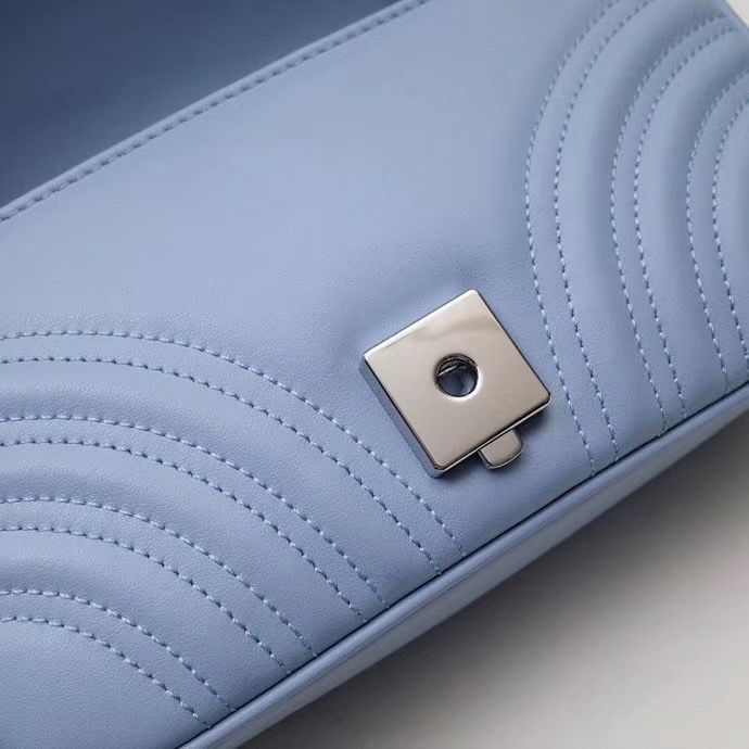 Gucci Marmont GG 22 cm