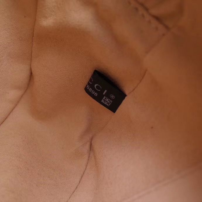 Gucci Marmont GG 24 cm