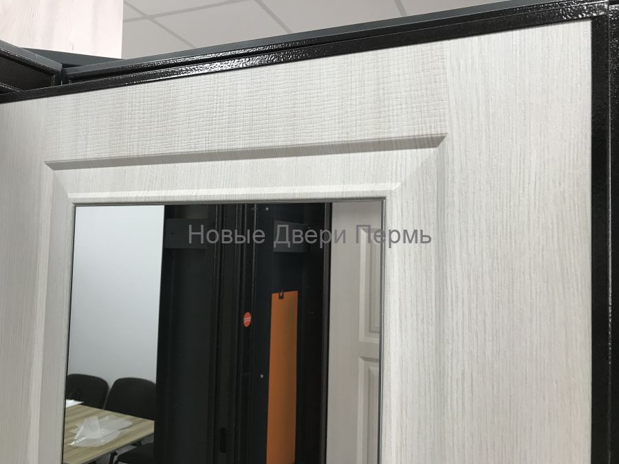 Дверь входная Family Eco MP E-140 Антрацит букле/Бьянко ларче, с зеркалом, 2 замка