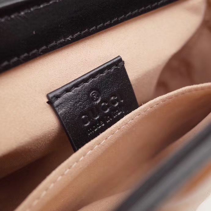 Gucci Marmont GG 20 cm