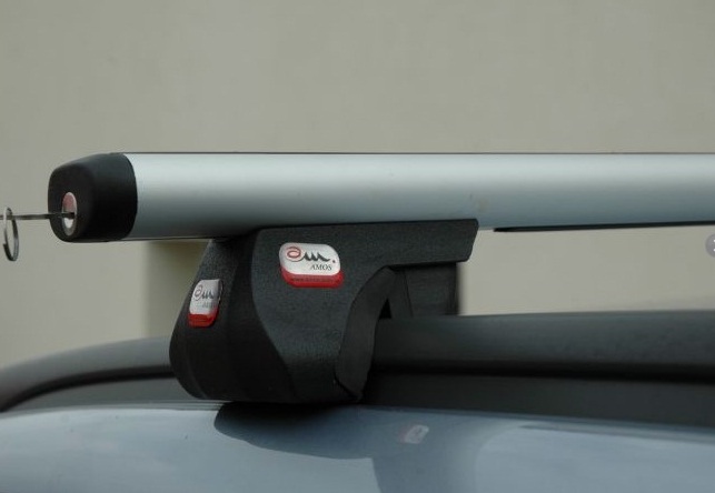 Багажник на рейлинги AMOS ALFA AERO универсальный с замком