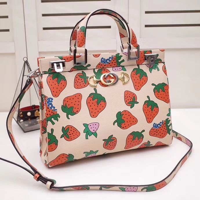 Gucci Zumi Strawberry 33,5 cm