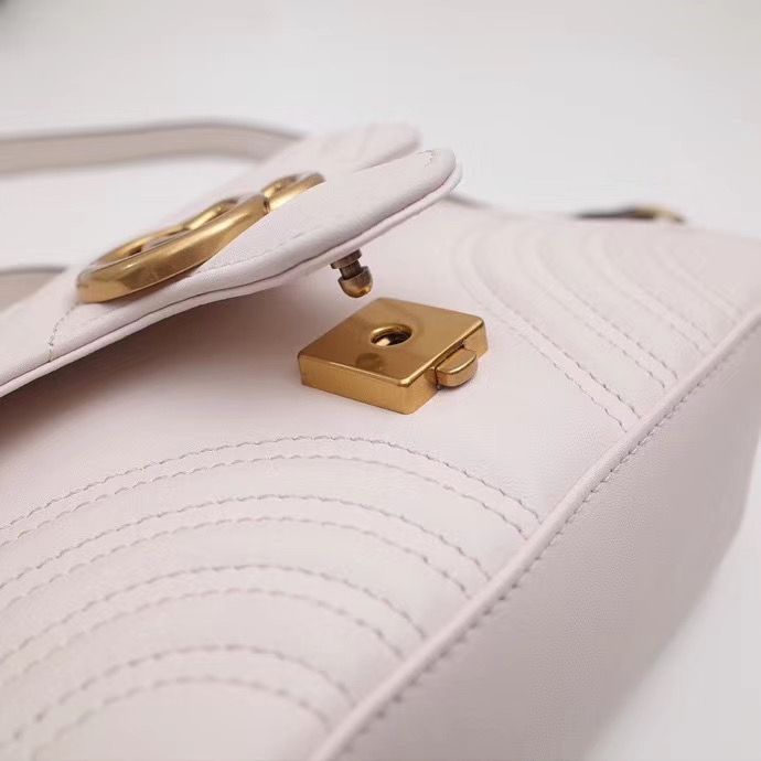 Gucci Marmont GG 20 cm