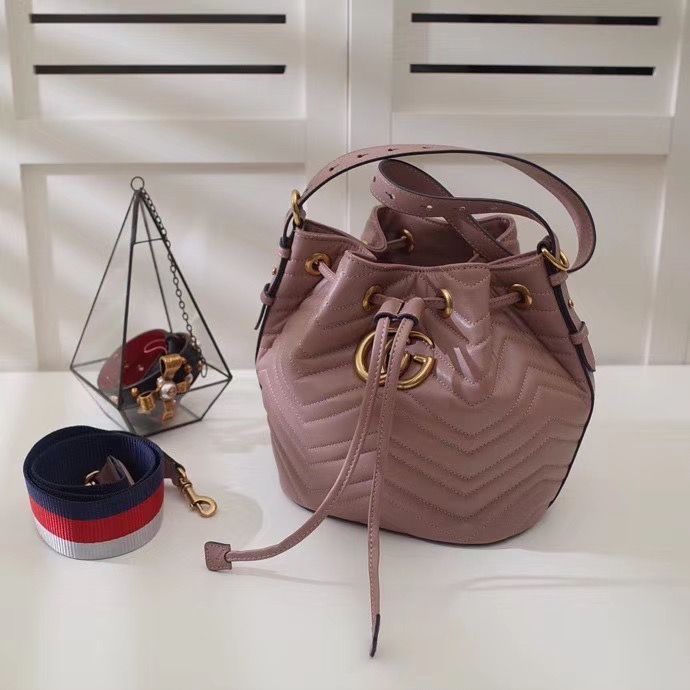 Gucci Marmont GG 22 cm