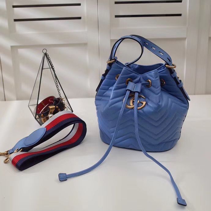 Gucci Marmont GG 22 cm