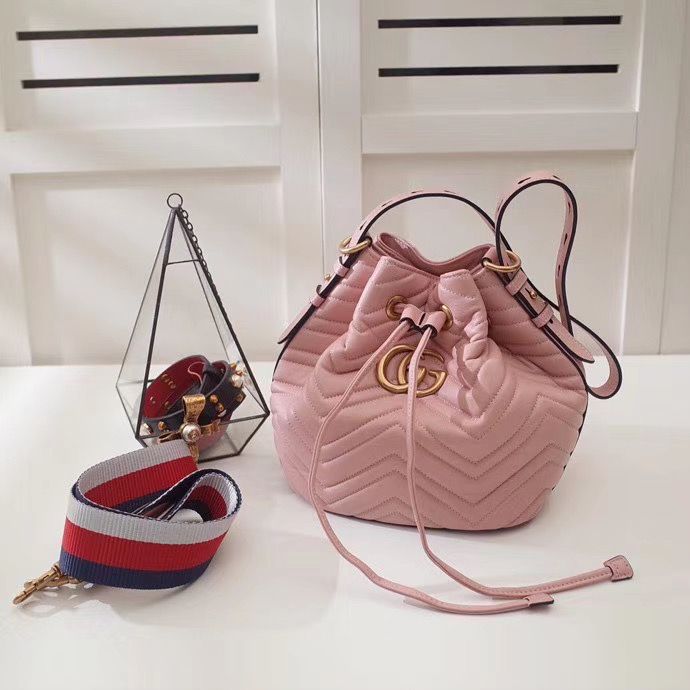 Gucci Marmont GG 22 cm