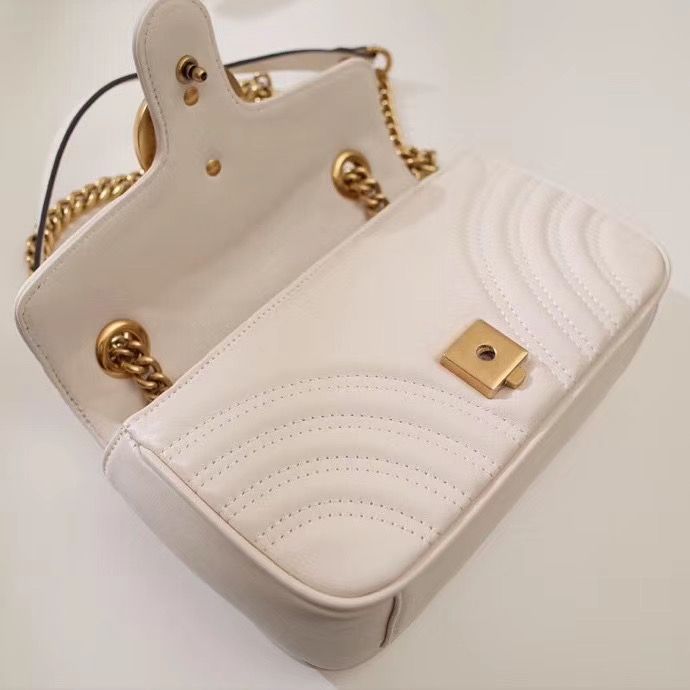 Gucci Marmont GG 22 cm