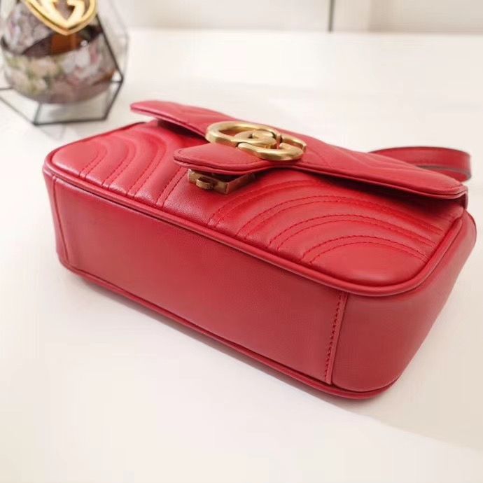 Gucci Marmont GG 22 cm