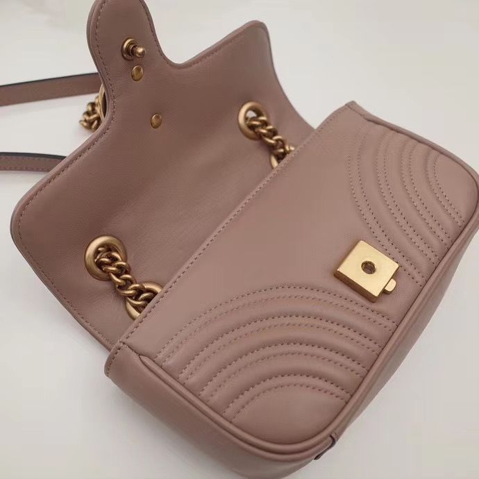 Gucci Marmont GG 22 cm