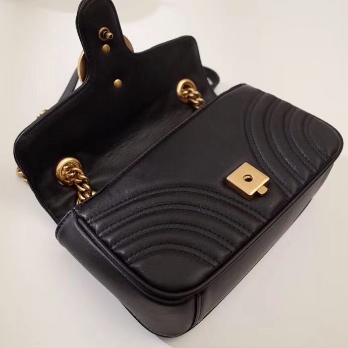 Gucci Marmont GG 22 cm
