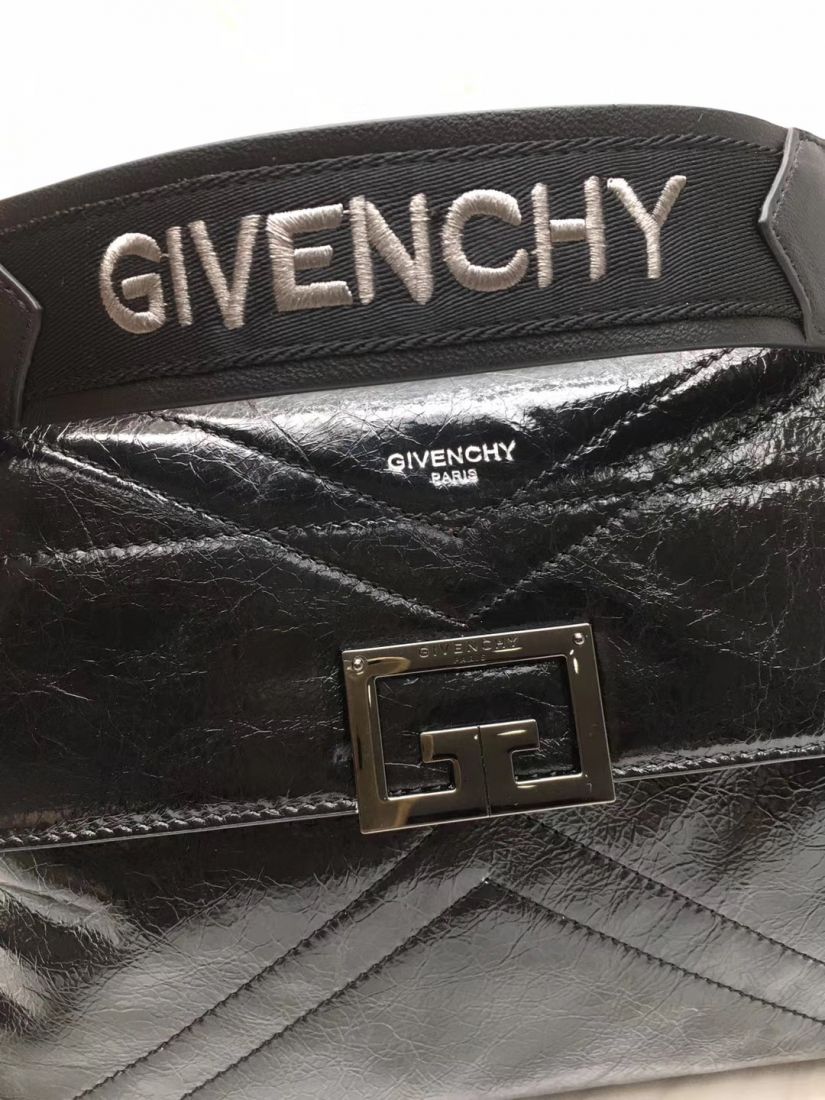Givenchy ID Medium 29 cm