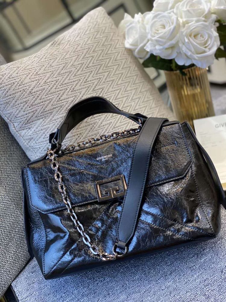 Givenchy ID Medium 29 cm