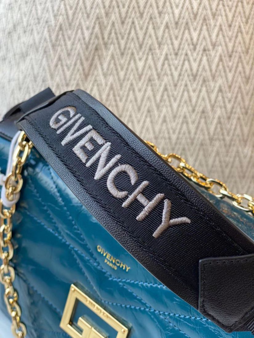 Givenchy ID Medium 29 cm