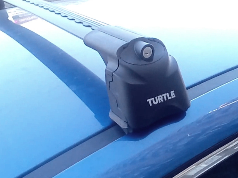 Багажник на крышу Mazda 6 (GH) 2007-13 sedan/hatchback, Turtle Air 3, аэродинамические дуги в штатные места (черный цвет)