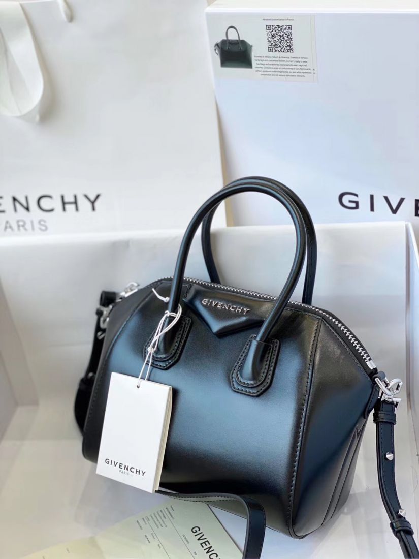 Givenchy Antigona 22 cm