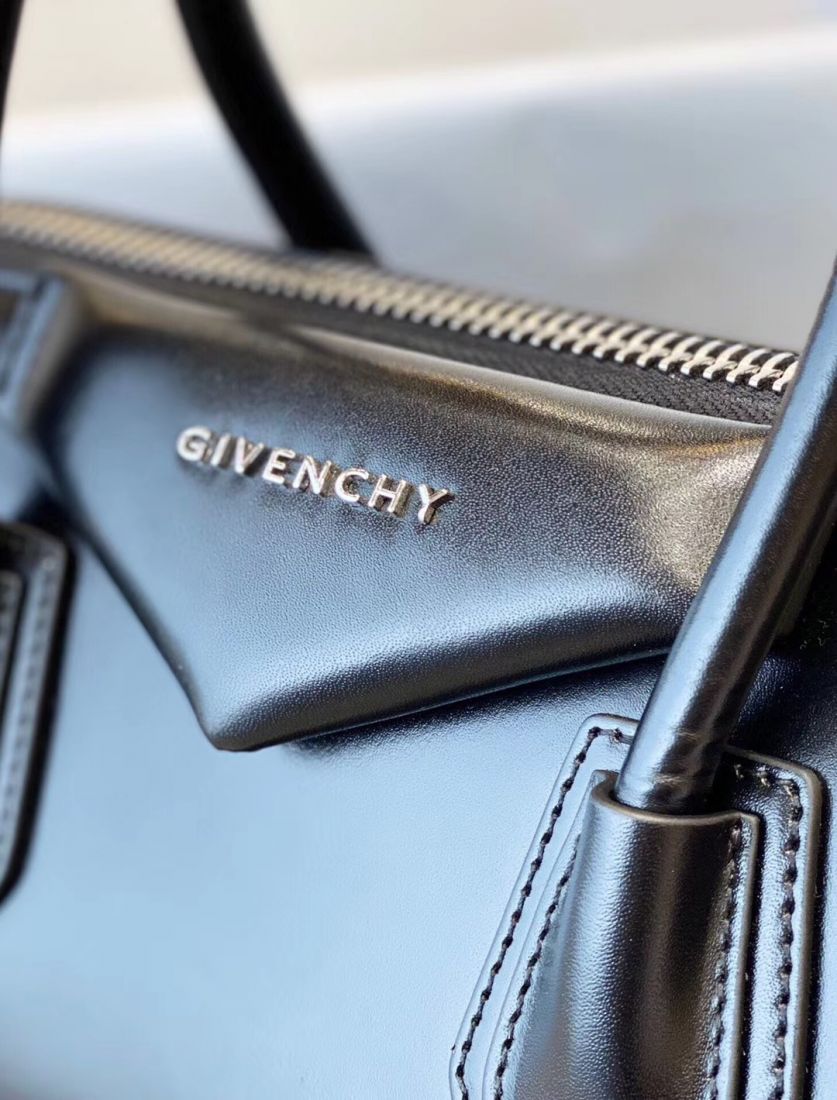 Givenchy Antigona 33 cm