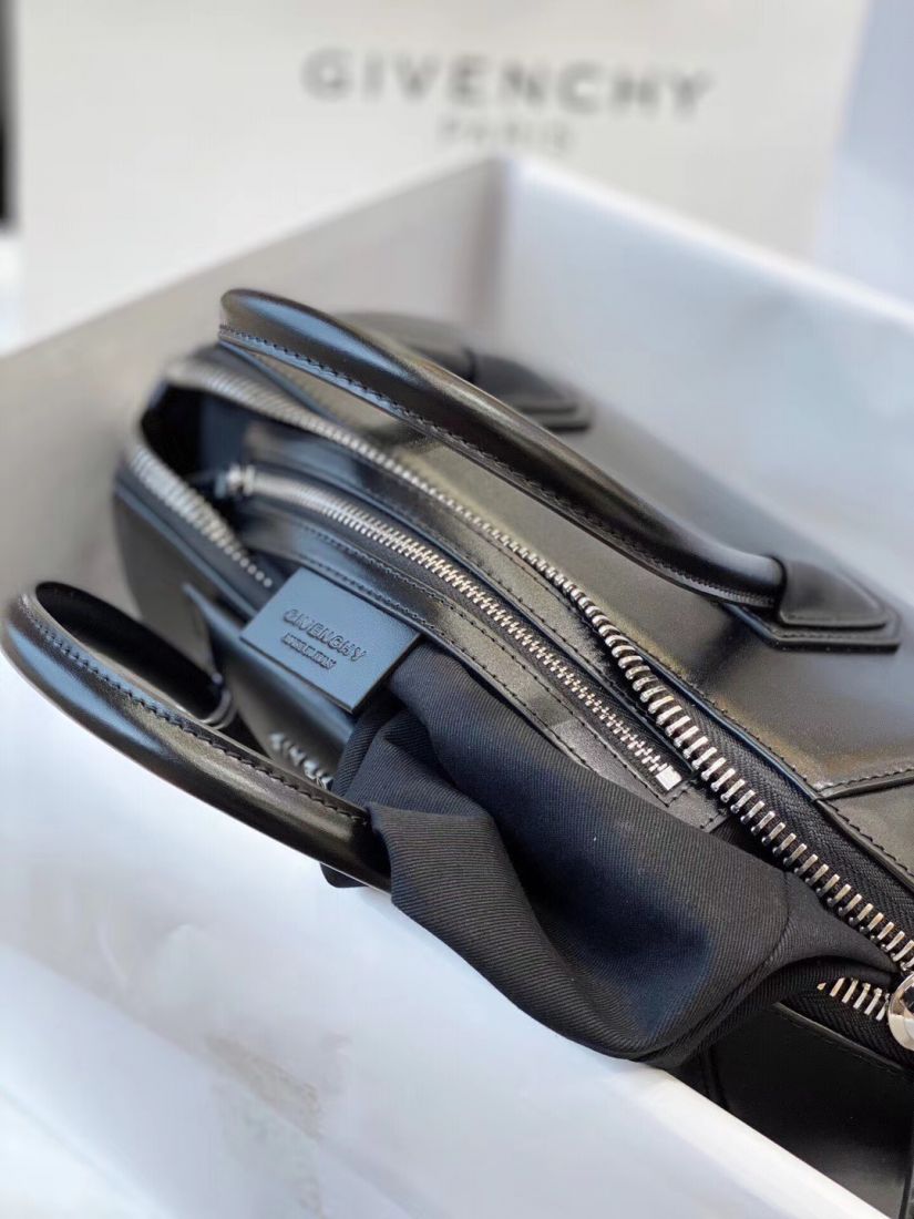 Givenchy Antigona 33 cm