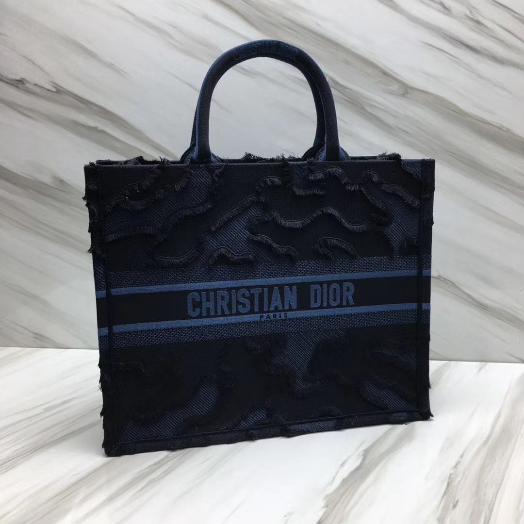 Dior Tote Book 41 cm