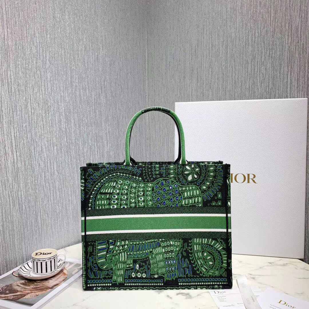 Dior Tote Book 41 cm