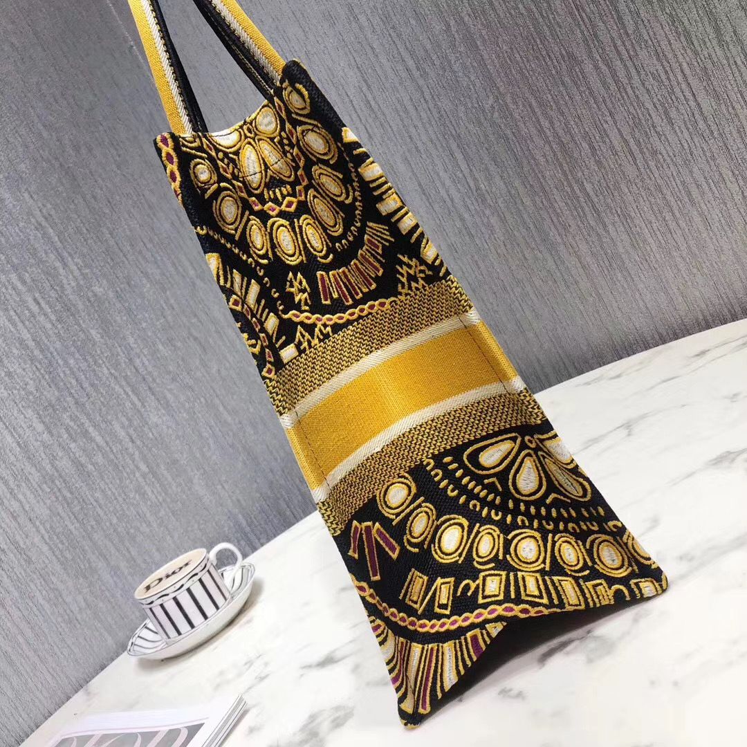 Dior Tote Book 41 cm