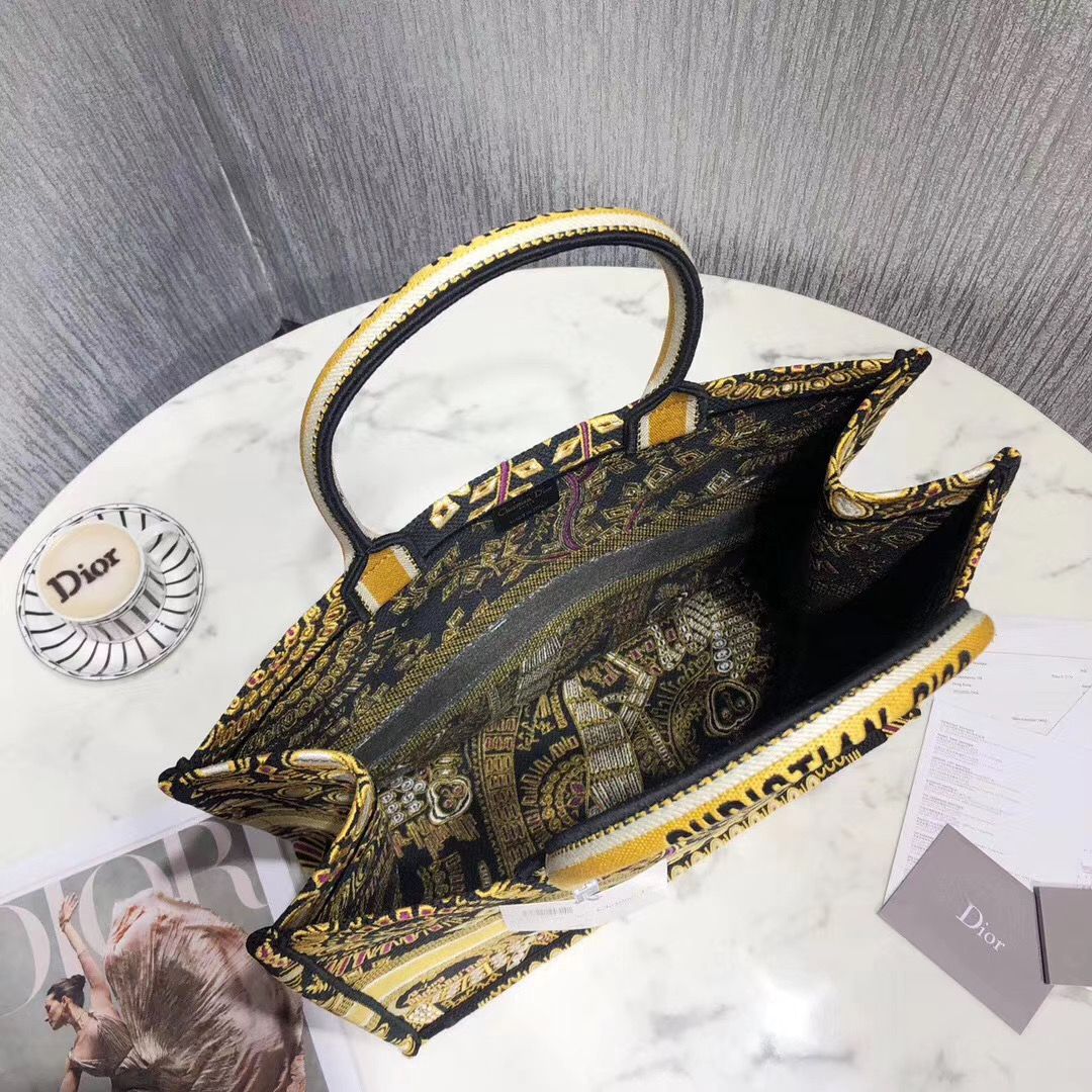 Dior Tote Book 41 cm