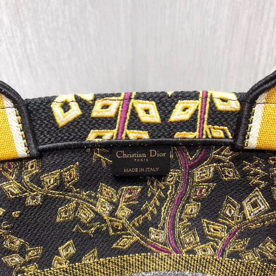 Dior Tote Book 41 cm