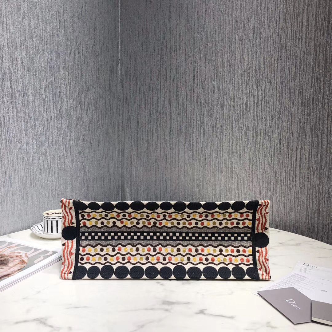 Dior Tote Book 41 cm