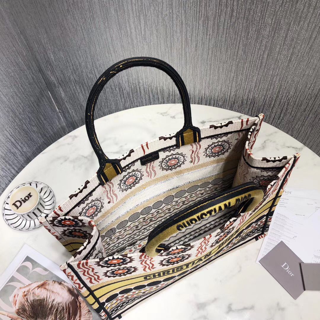 Dior Tote Book 41 cm