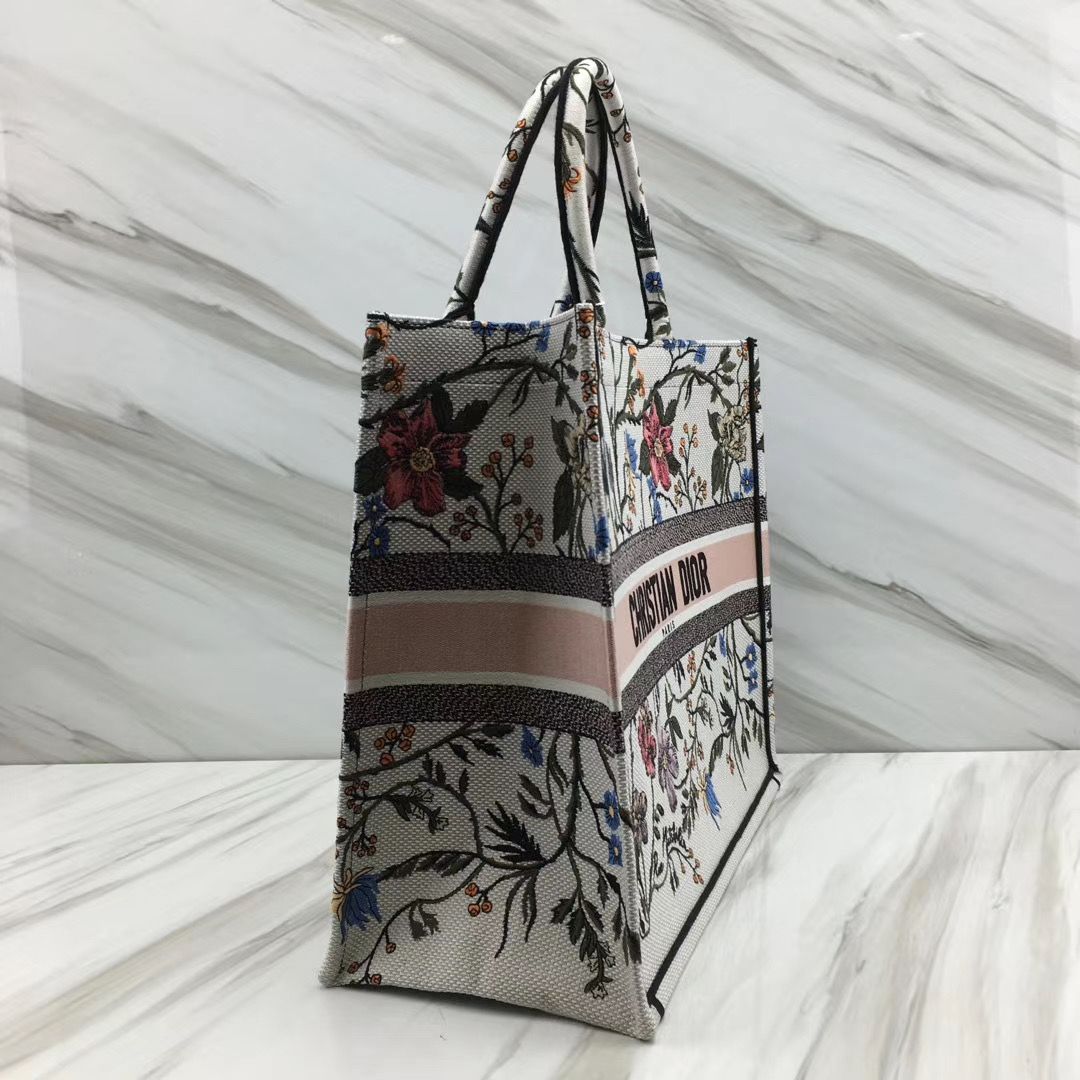 Dior Tote Book 41 cm