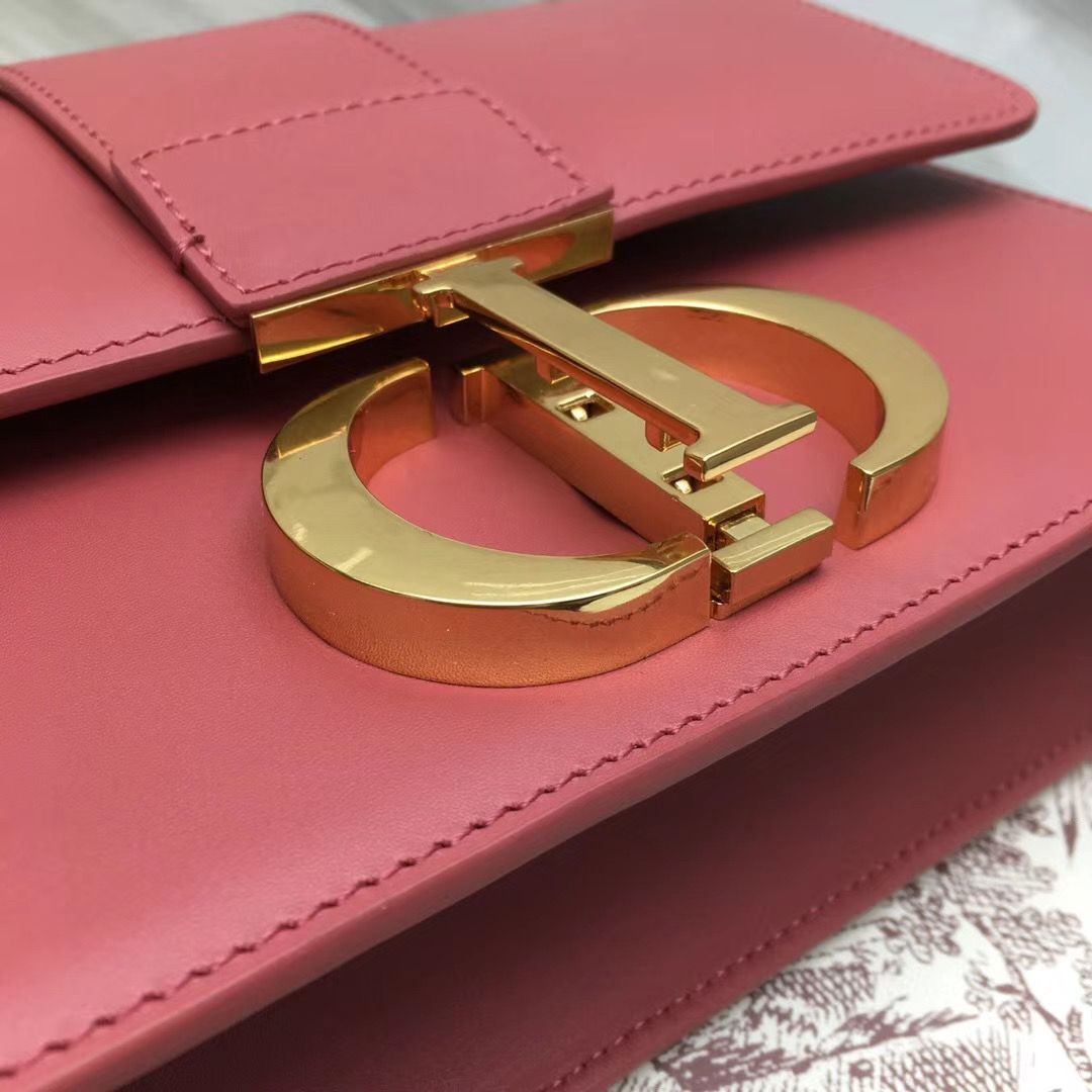 Dior Montaigne30 24 cm