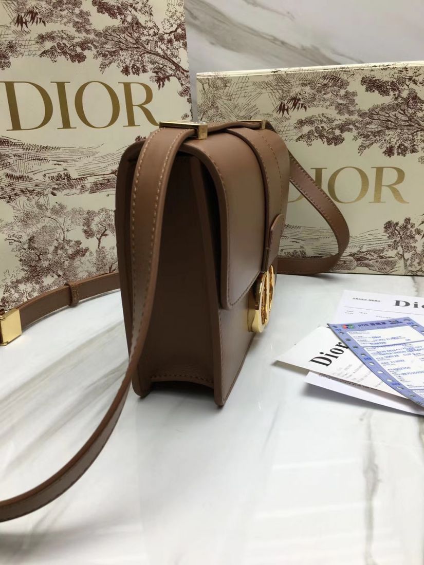 Dior Montaigne30 24 cm