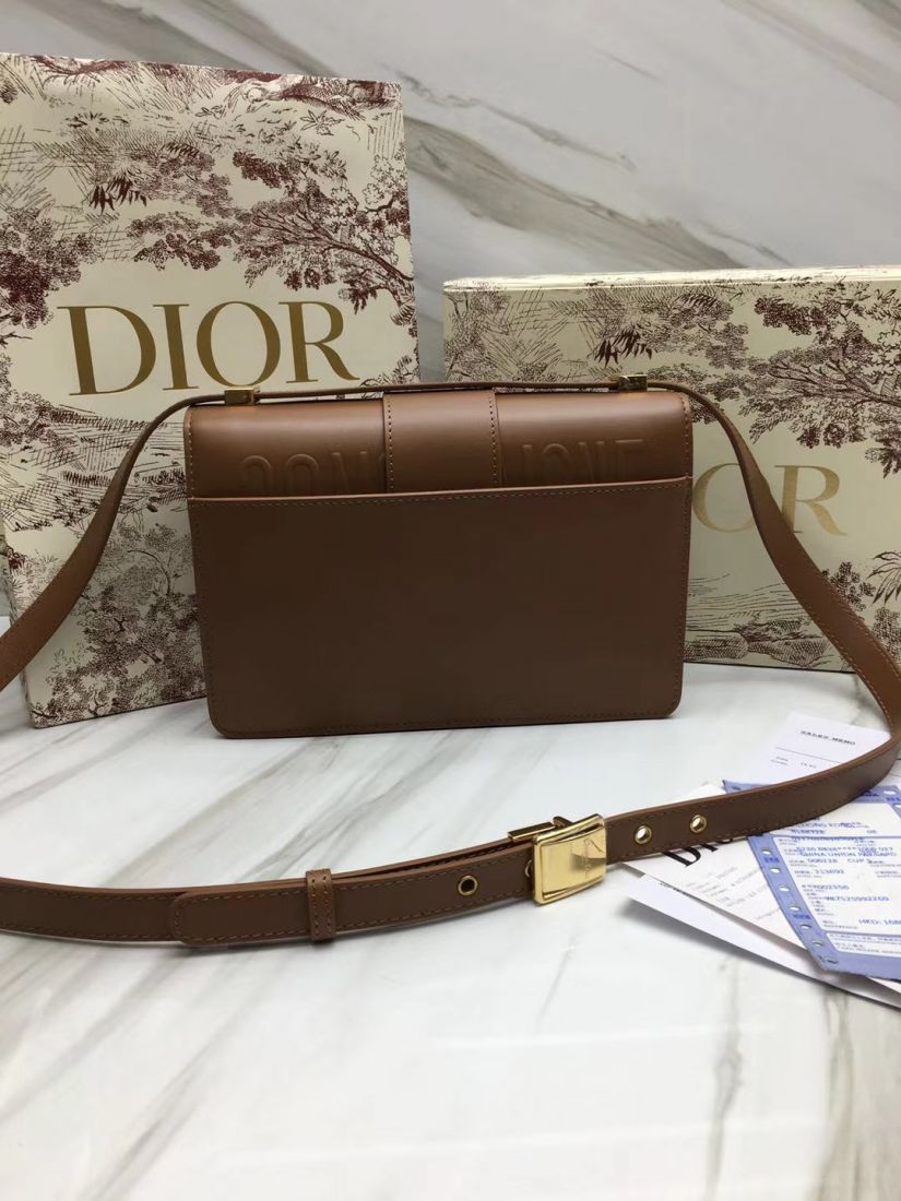 Dior Montaigne30 24 cm