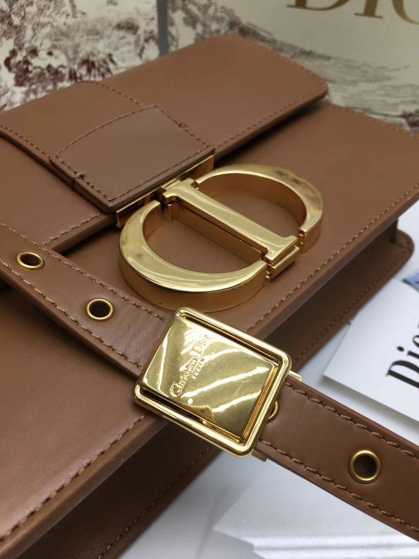 Dior Montaigne30 24 cm