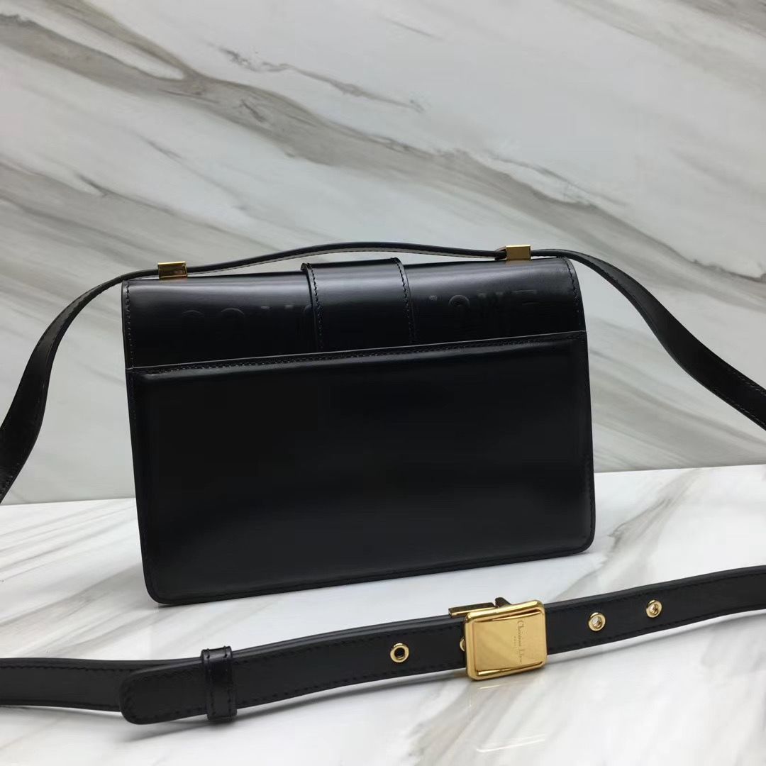 Dior Montaigne30 24 cm