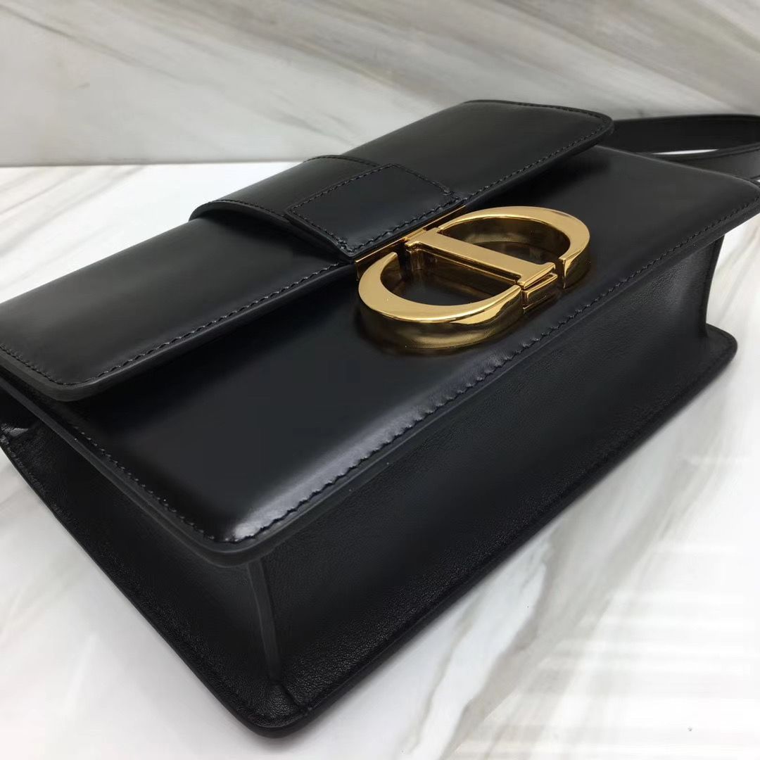 Dior Montaigne30 24 cm