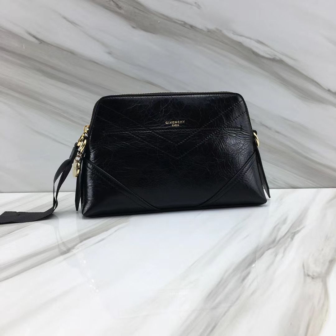 Givenchy ID 26 cm