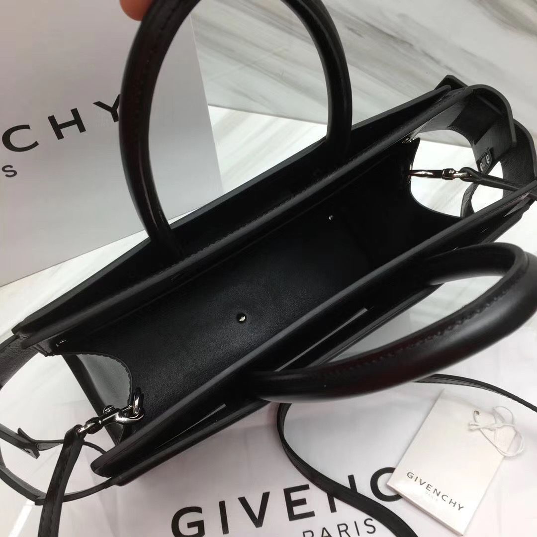 Givenchy Horizon 28 сm