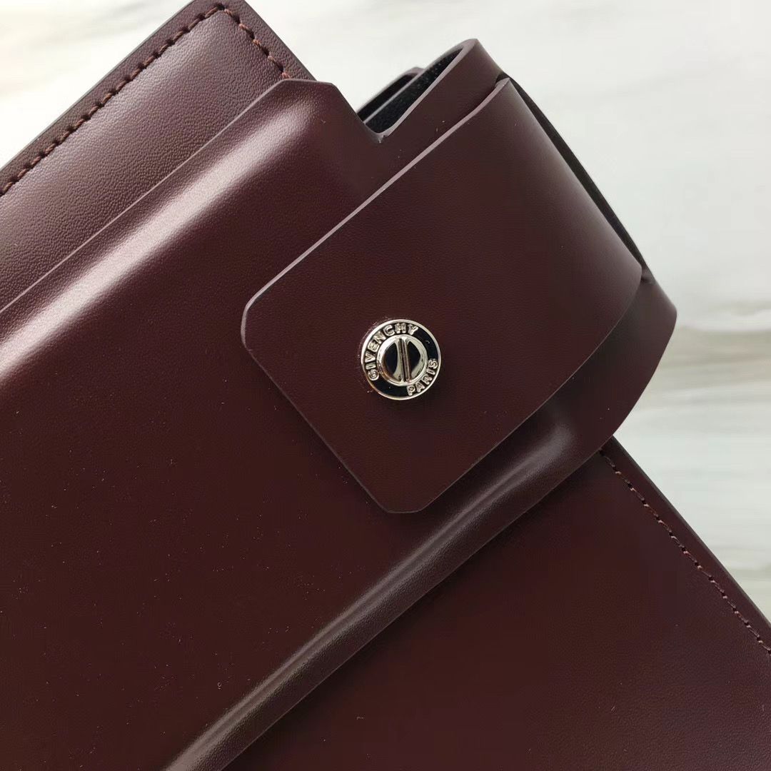 Givenchy Horizon 28 сm