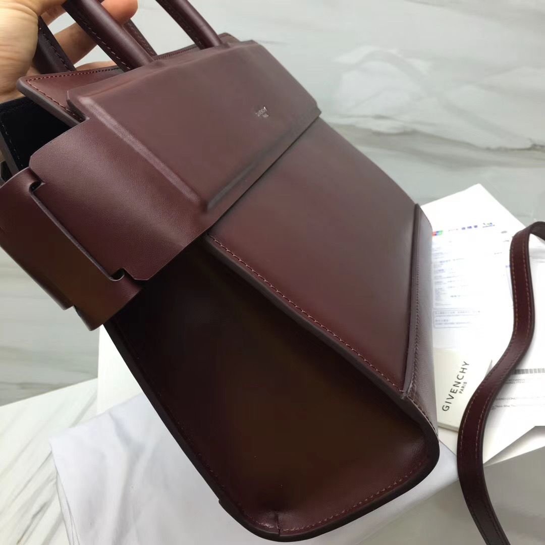 Givenchy Horizon 28 сm